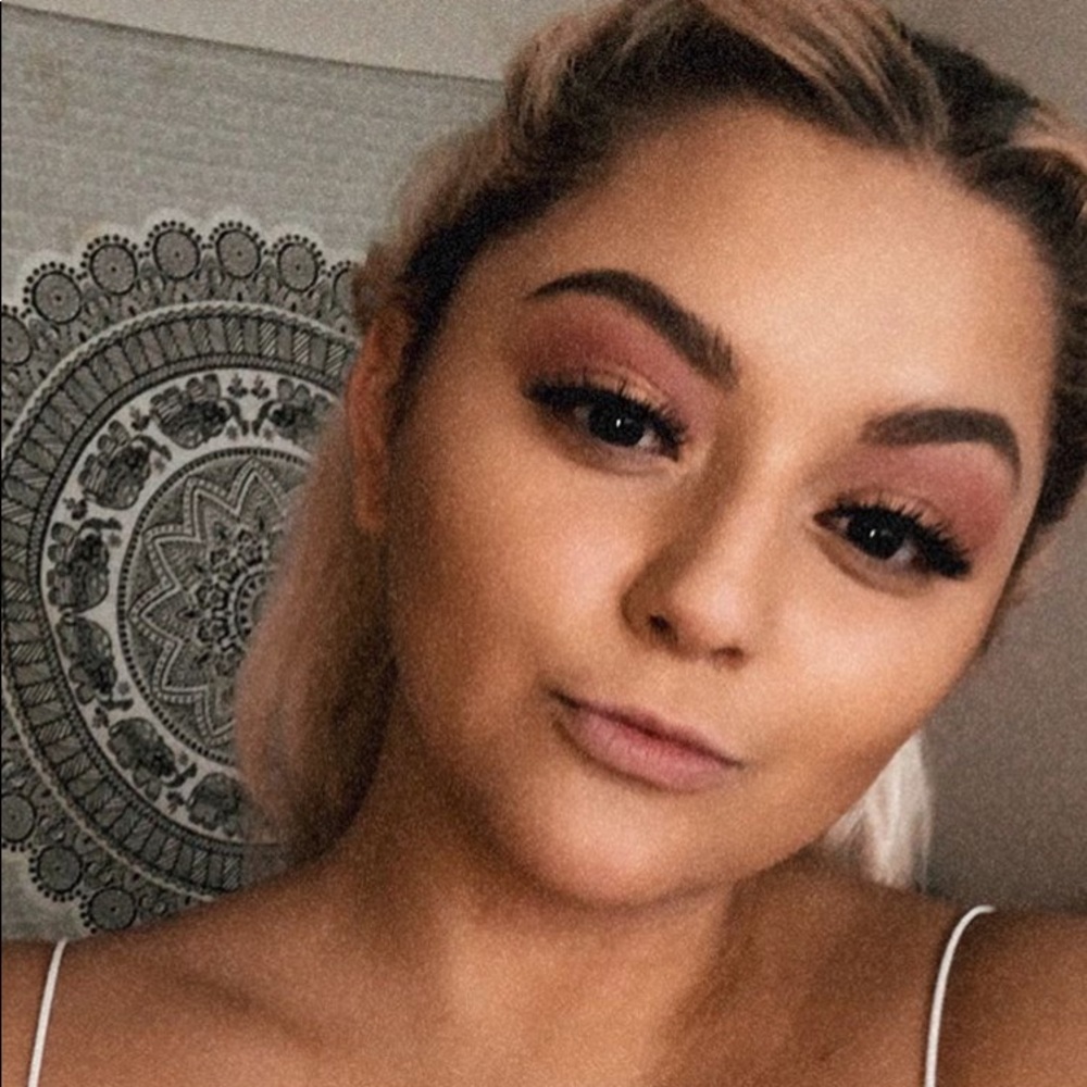 Meet your Posher, Ang